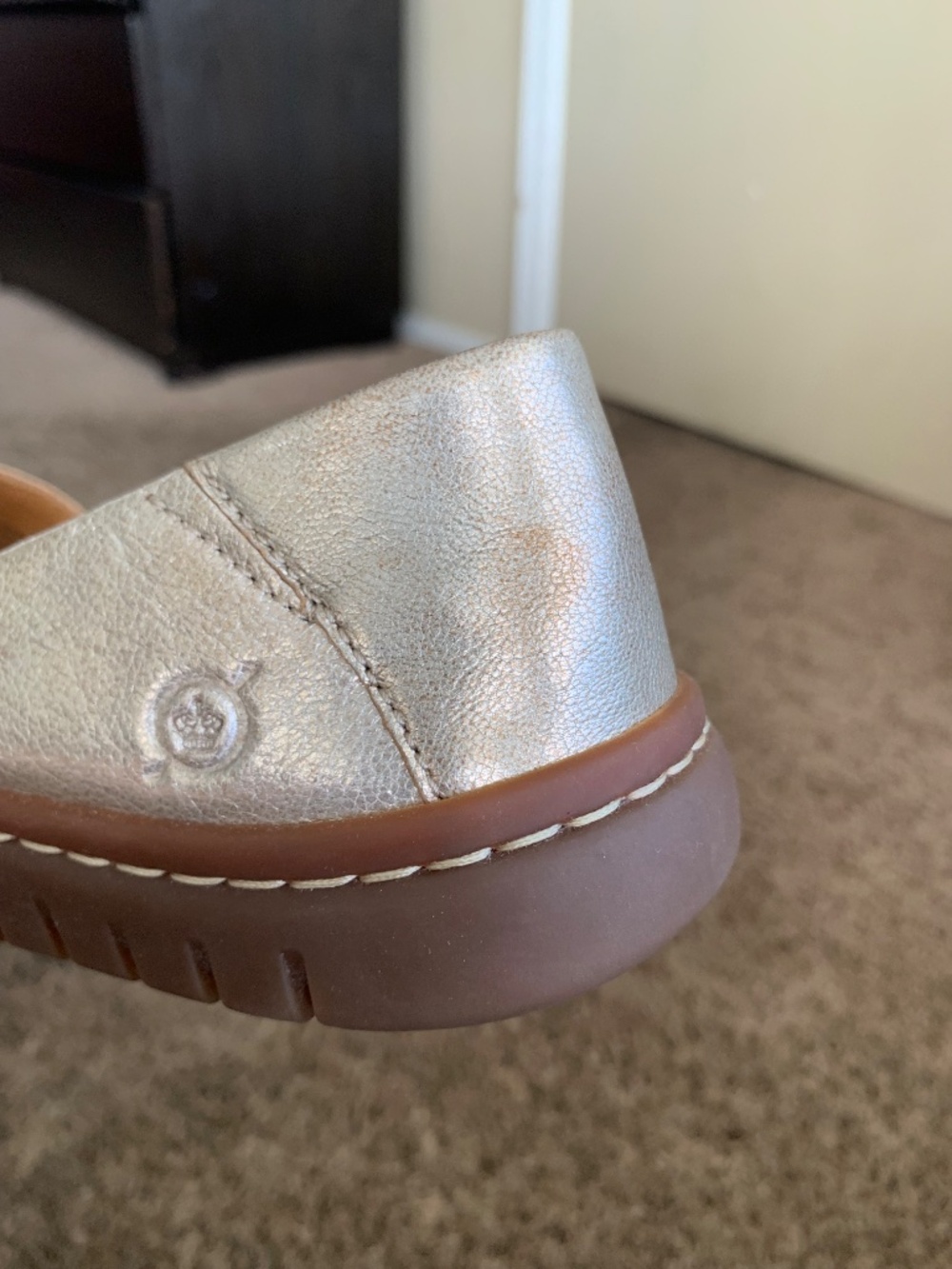 Born Sebra II Gold Metallic Leather Slip On Casual Loafer Shoes Sz.7.5 - Picture 5 of 16